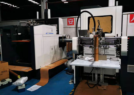 Машина LS 450 S. Коробки Positioning которая использована для вставки внутренней коробки на бумаге сделать коробку мобильного телефона.