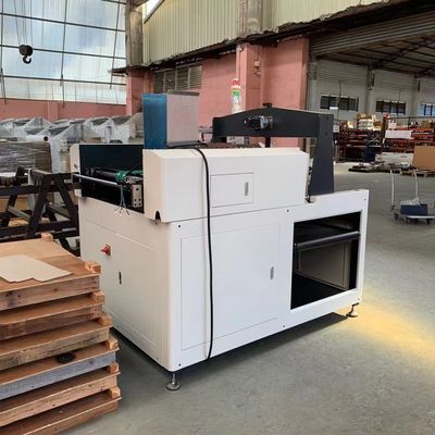Вставлять подарочную коробку загоняет машину в угол со скоростью 70pcs в минуту для картонной коробки делая машину