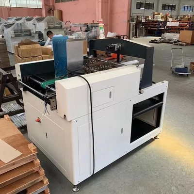 Угол коробки кондитерскаи управлением PLC наклеивая машину 75pcs/min